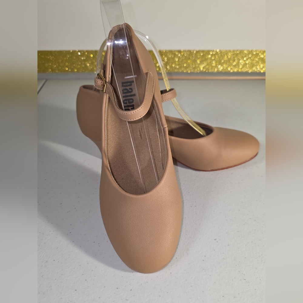 Balera Classic Mary Jane character shoes caramel Sz 6.5